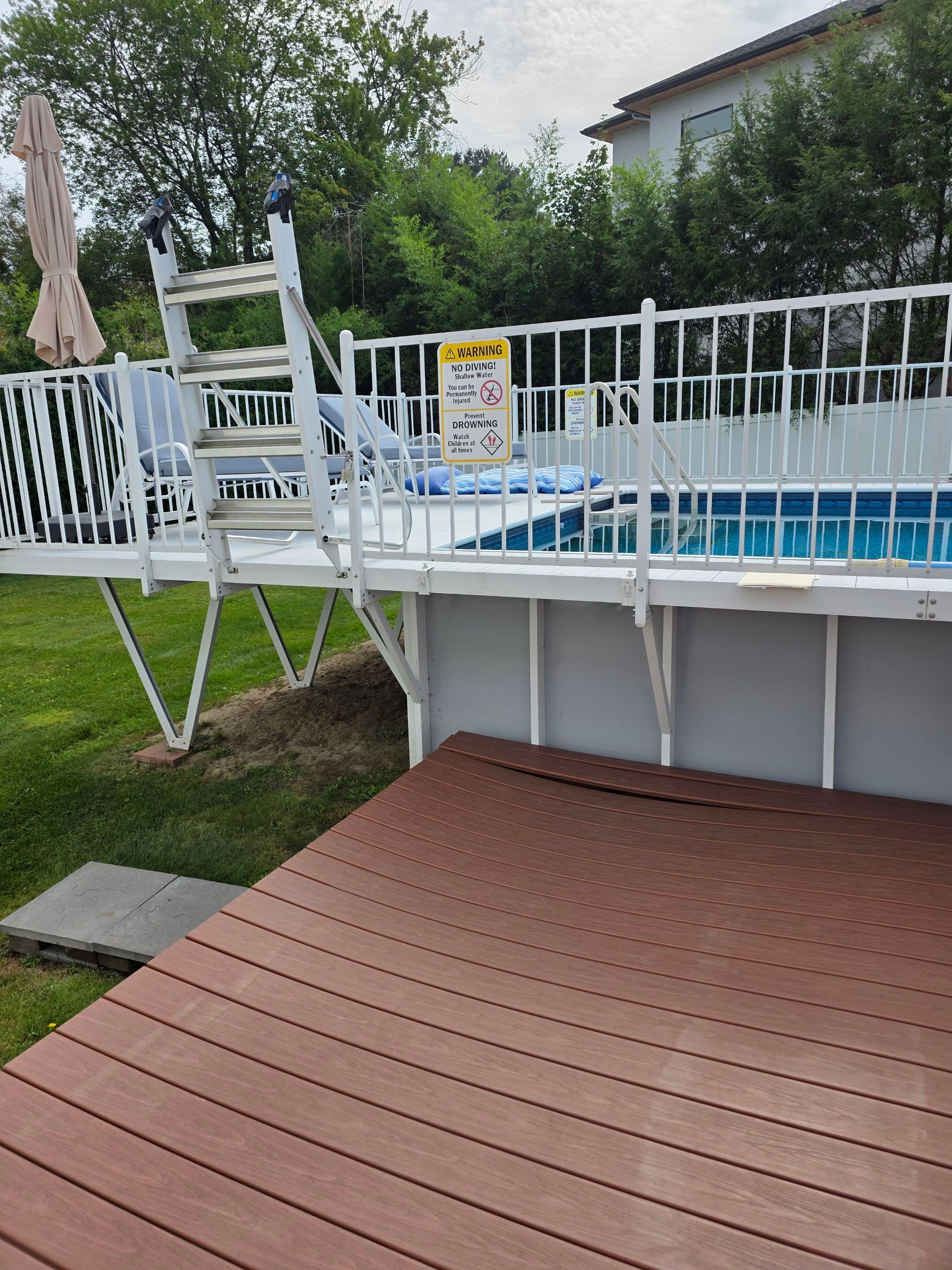 Before renovation - Partial Deck Rebuild & Pool Stairs